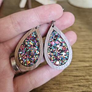 Jamielizabeth Black Rainbow Glitter Earrings